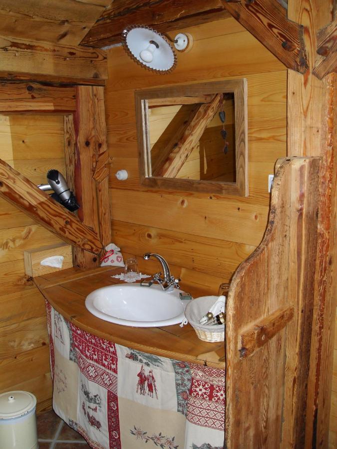 Bed and Breakfast Le Grenier Saint-Paul-en-Chablais Esterno foto